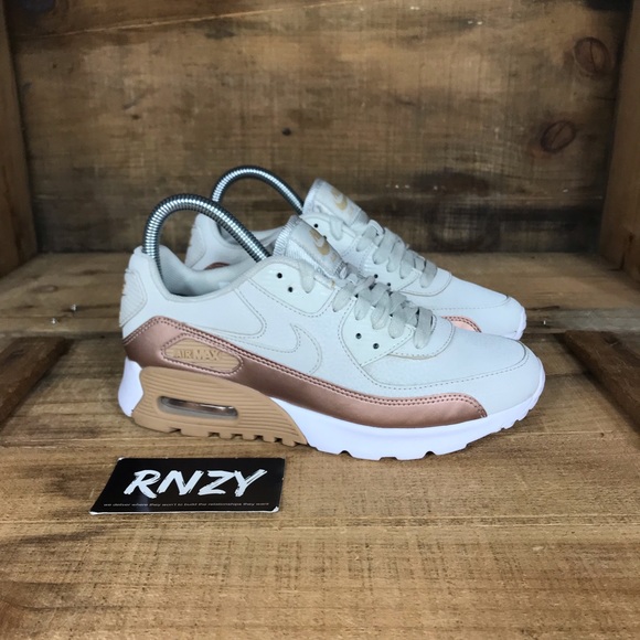 Nike Shoes - Nike Air Max 90 Leather